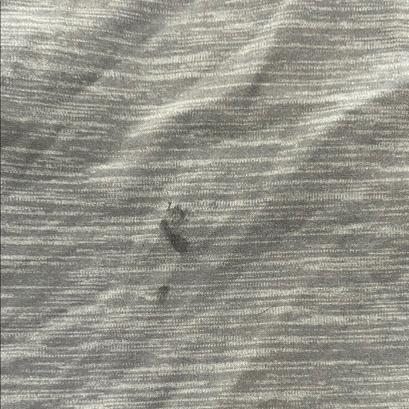 Lululemon Men's Gray Athletic Shorts - Picture 4 of 10